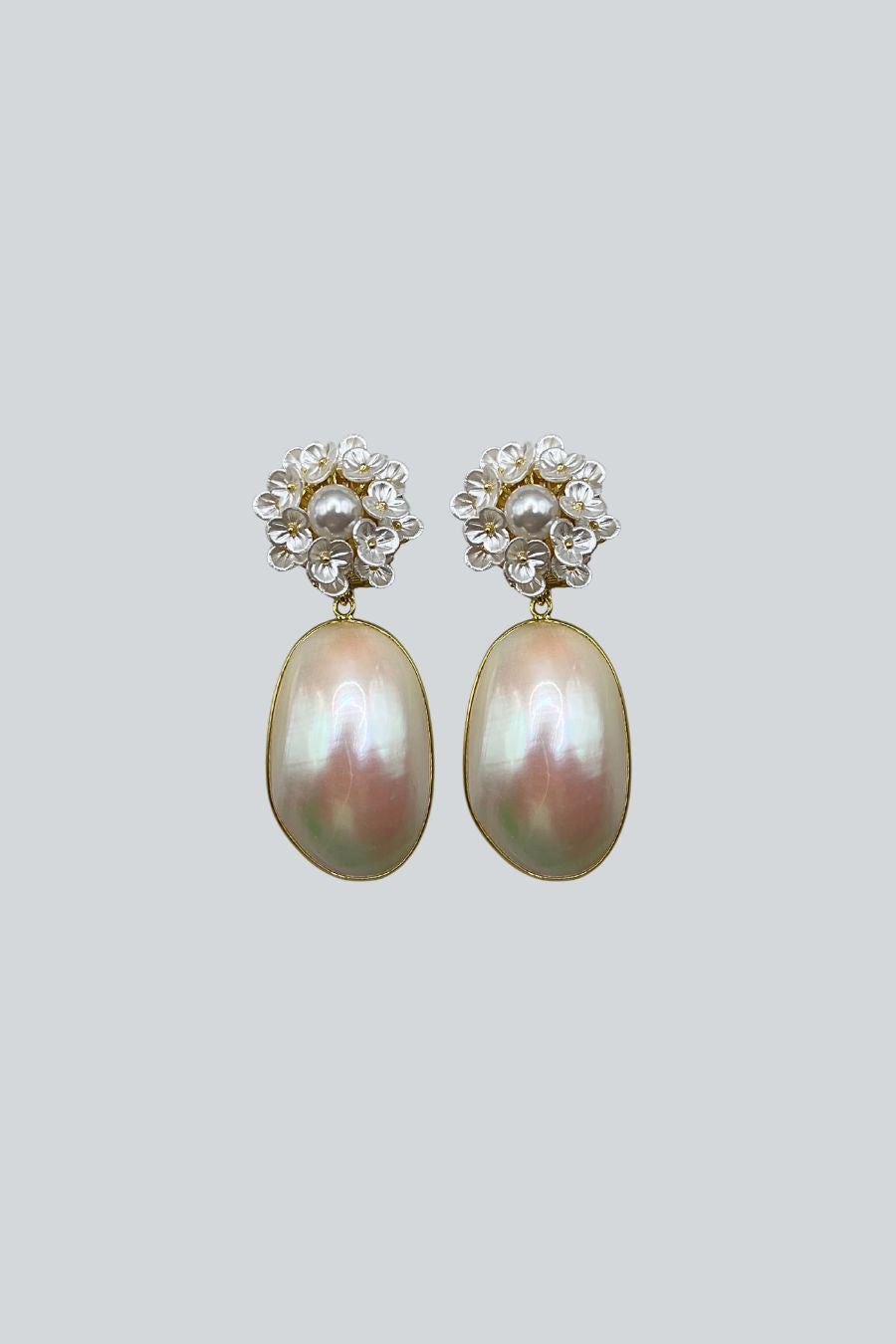 ARETES FLOR BLANCA PERLA