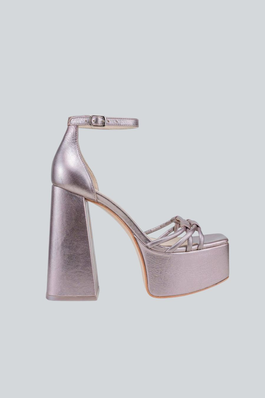 PLATAFORMA LUCÍA METALLIC