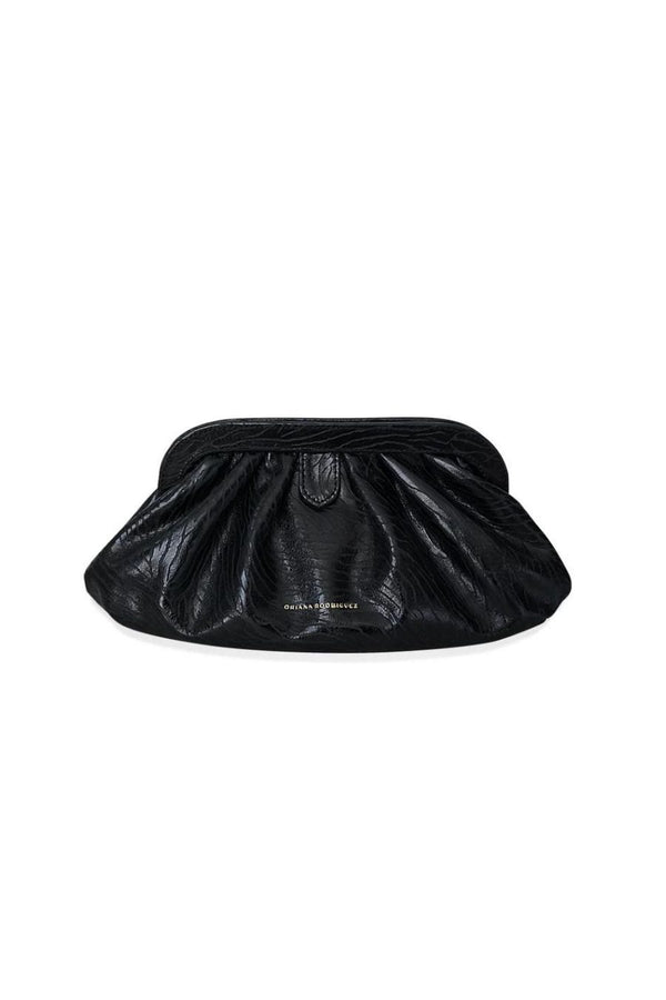 Bolso clutch de cuero color negro UGGA Oriana Rodríguez