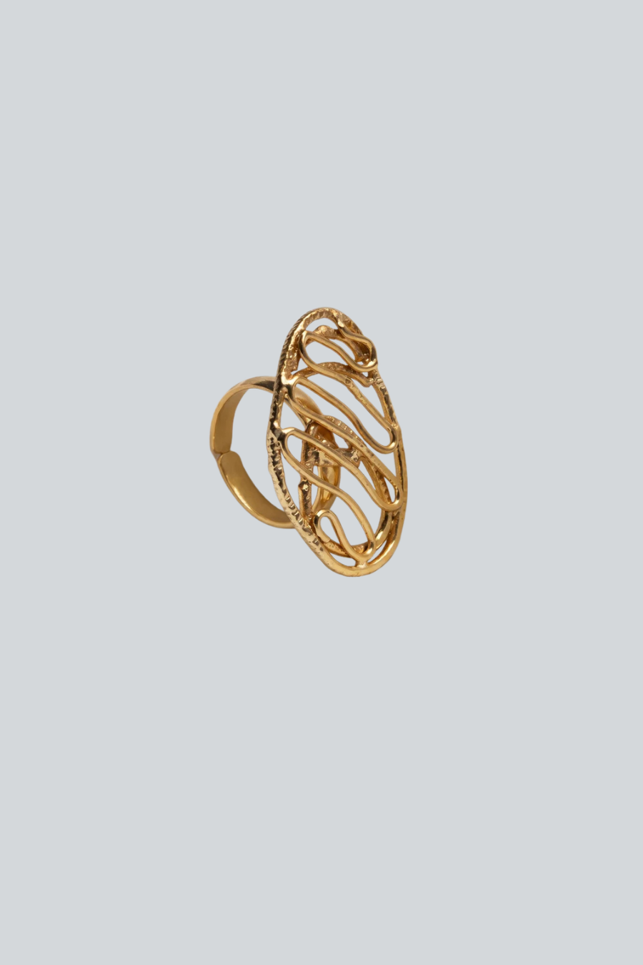 Anillo Kalira ajustable de Mestiza Joyas con diseño orgánico en forma de capullo.