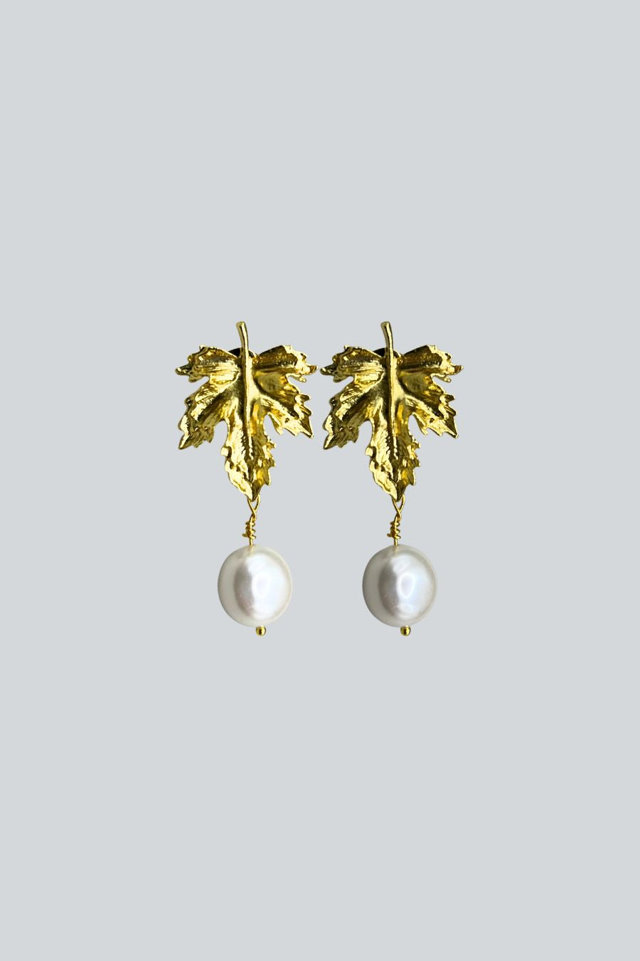 ARETES HOJA DE OTOÑO PERLA