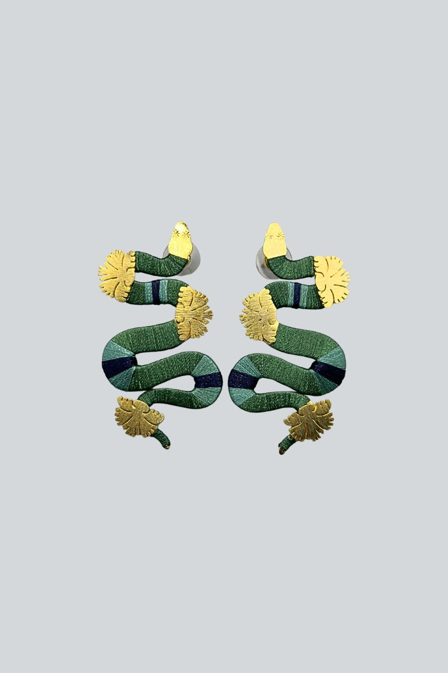 ARETES SERPIENTE Y FLOR VERDE