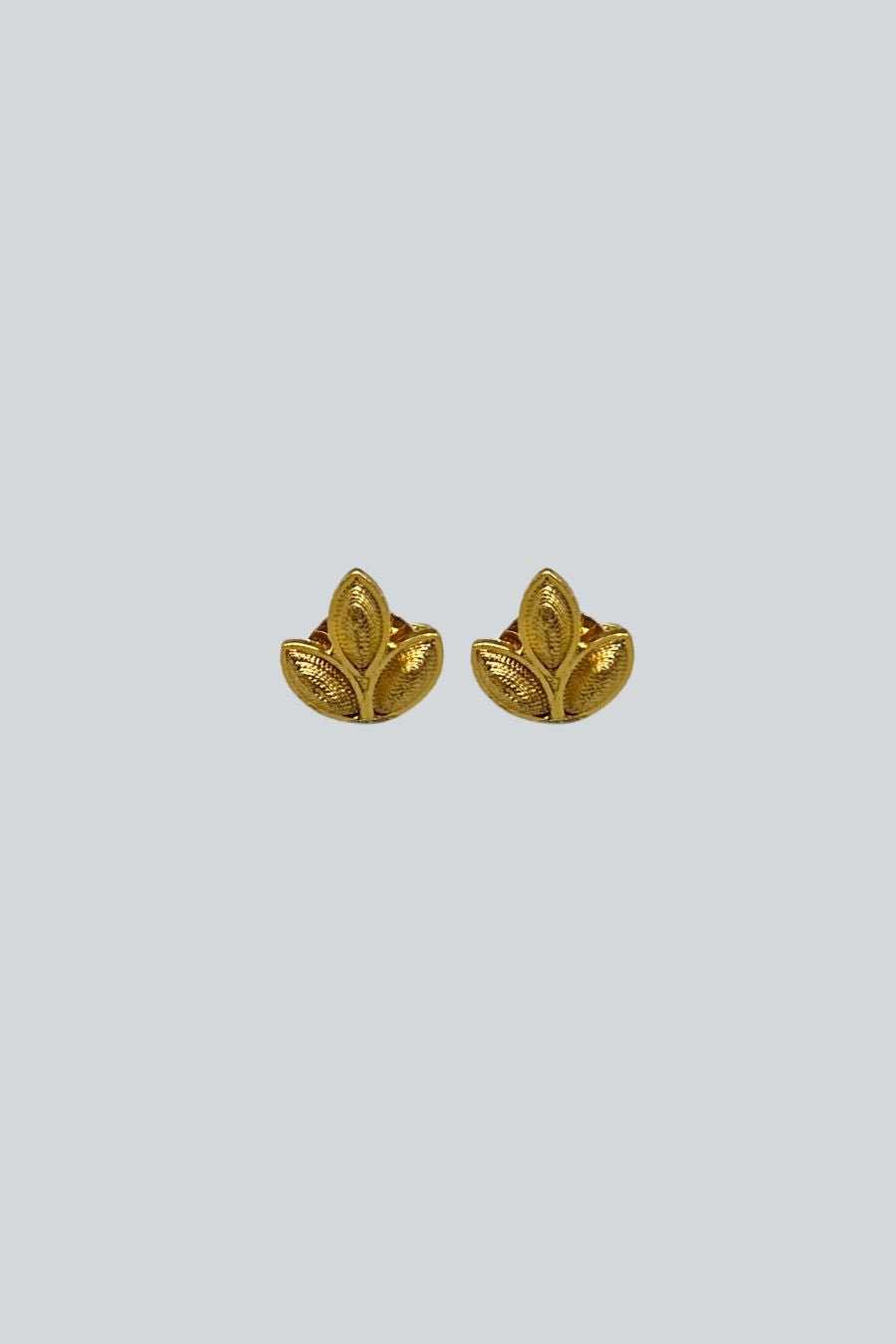 ARETES TRES HOJAS