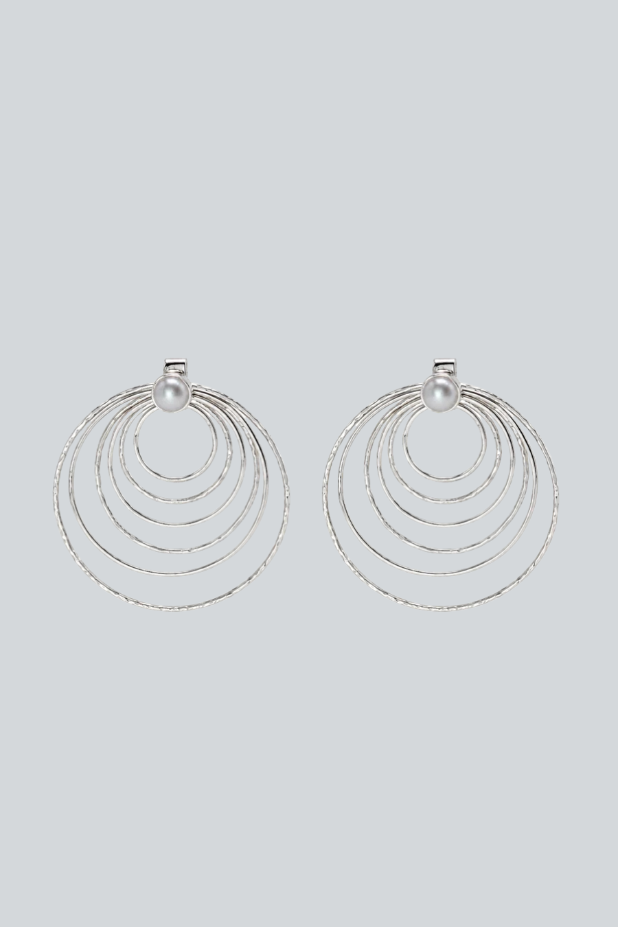 Aretes Eco de KARIZIA en plata .925 con aros concéntricos y perla