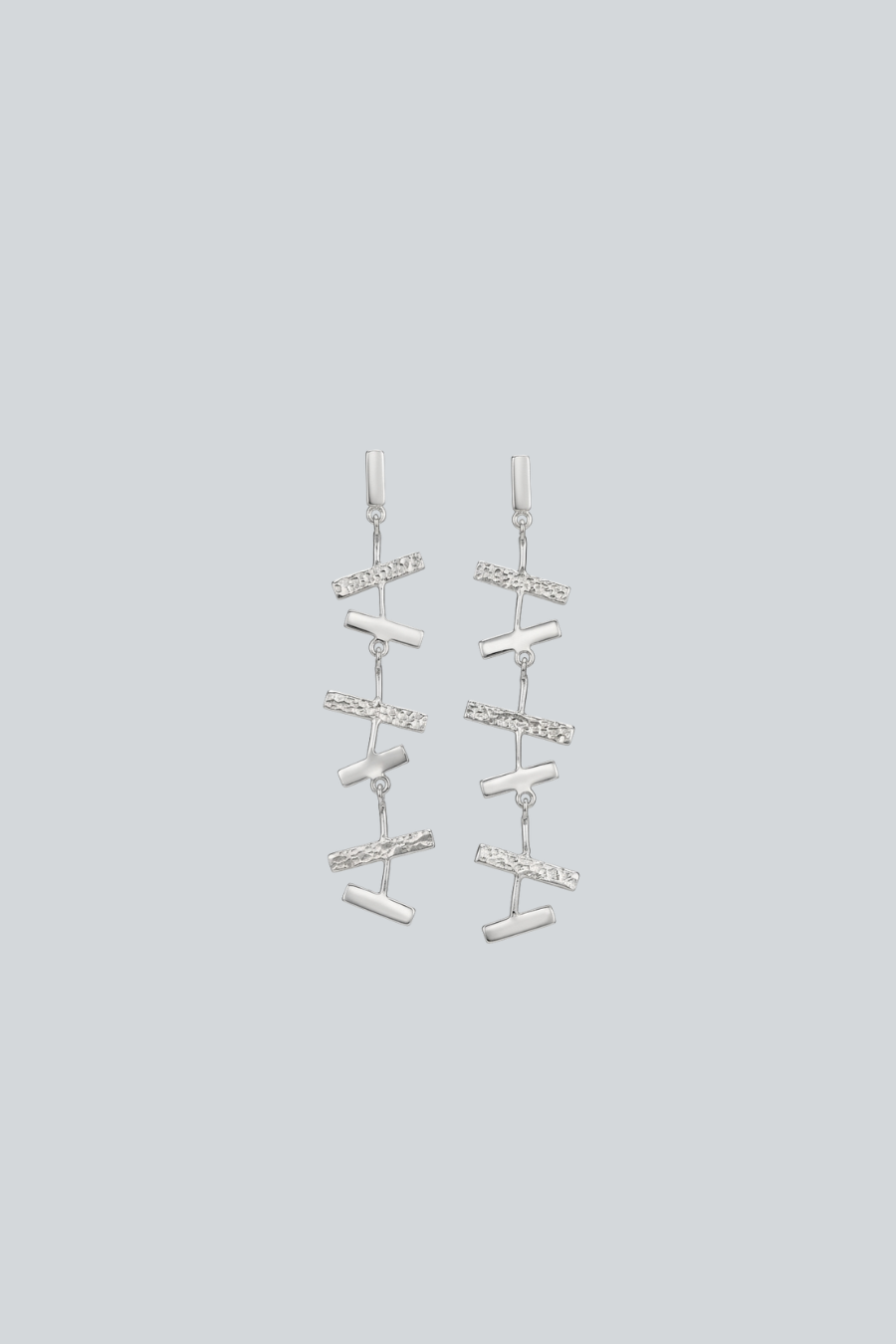 Aretes Ritmo de KARIZIA en plata .925 con barras articuladas lisas y texturizadas