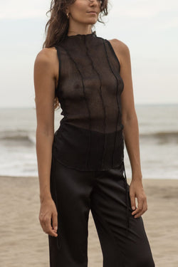 Blusa sin mangas de escote alto