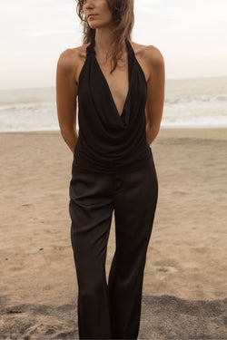 Blusa de escote profundo tipo columpio