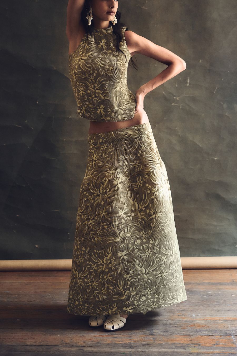 Falda verde olivo Corta