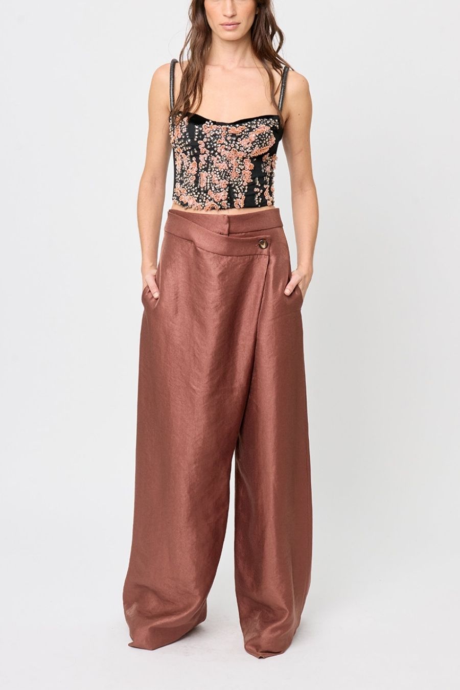 Bustier strapless con copas estructuradas y varillas