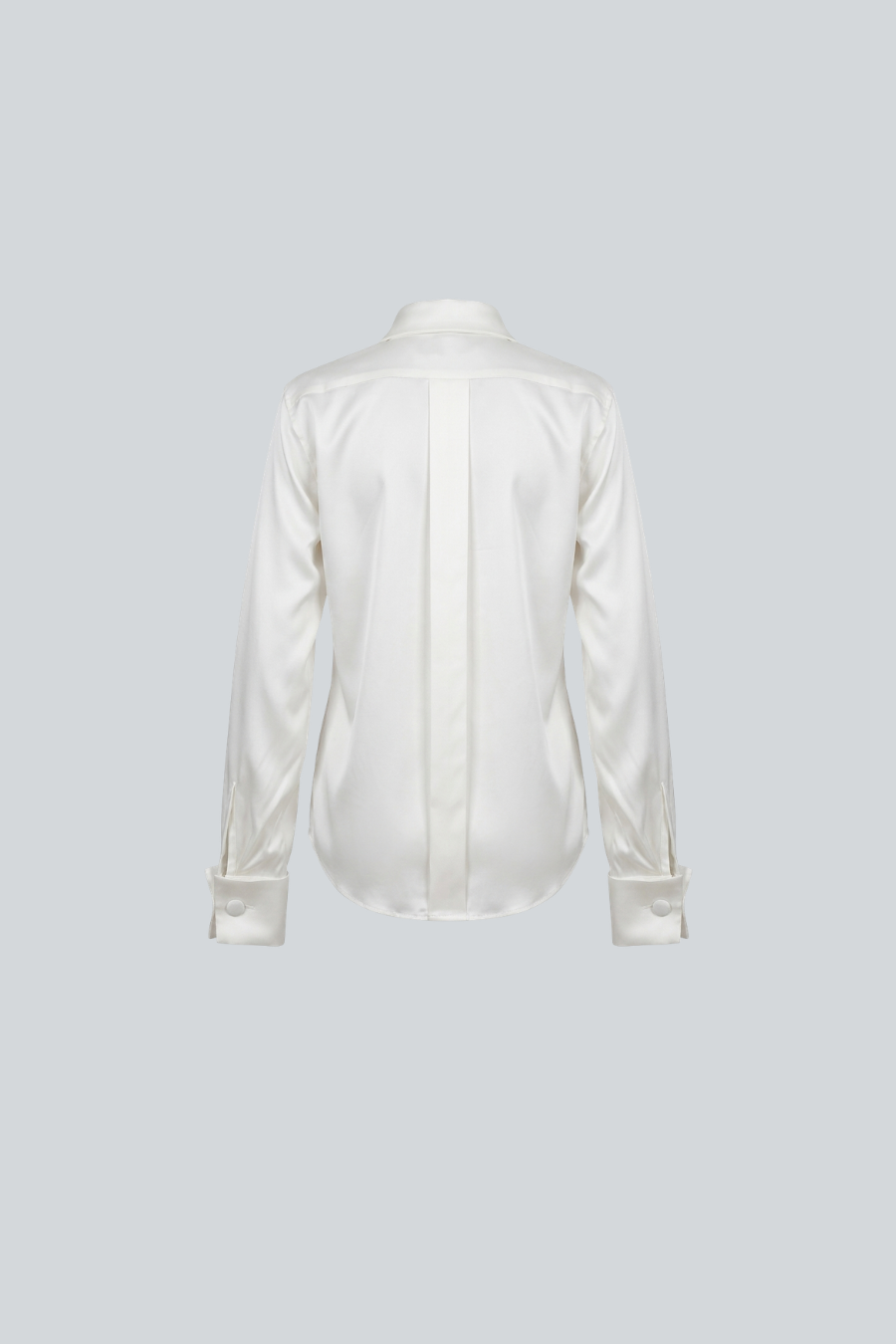 Camisa de satén de manga larga vista por detrás