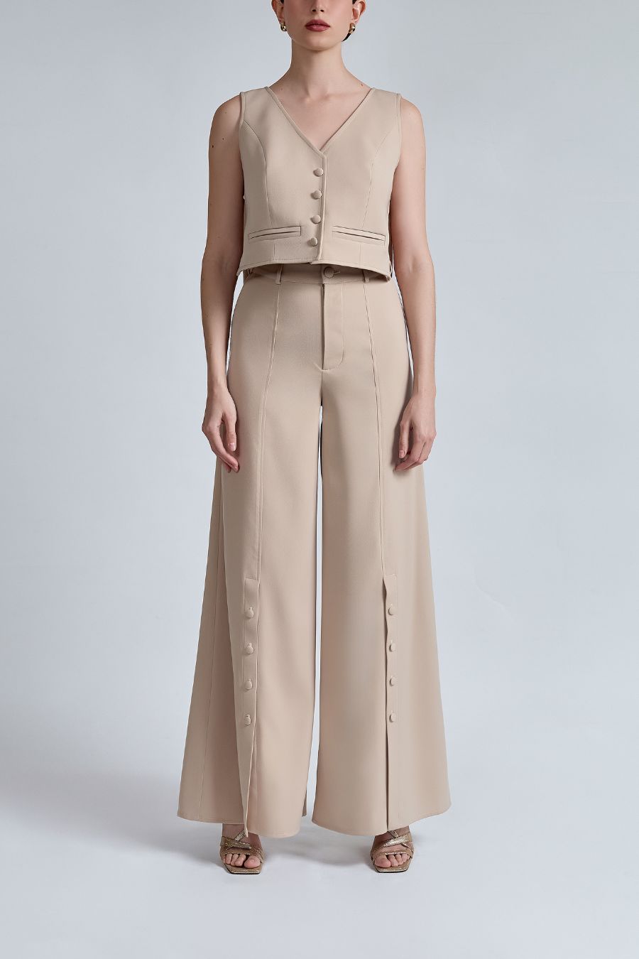 CHALECO ESENCIAL MARRON