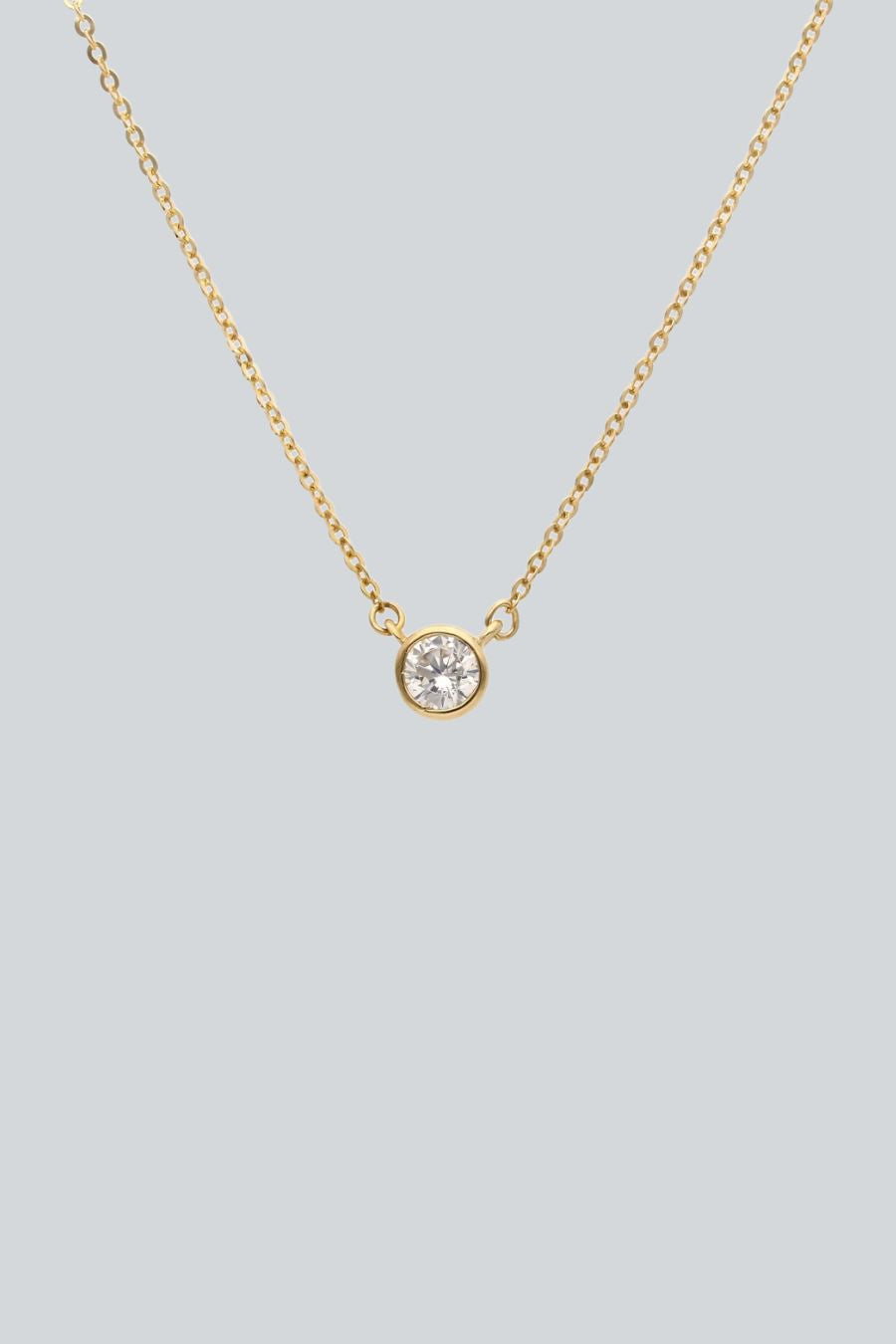 collar con zirconia circular