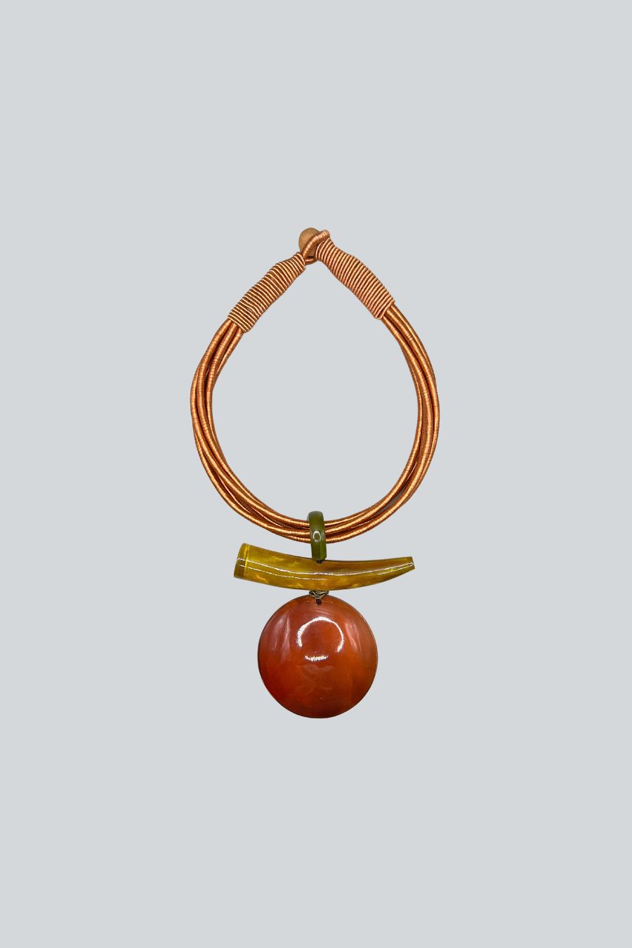 collar de cuentas de resina naranja