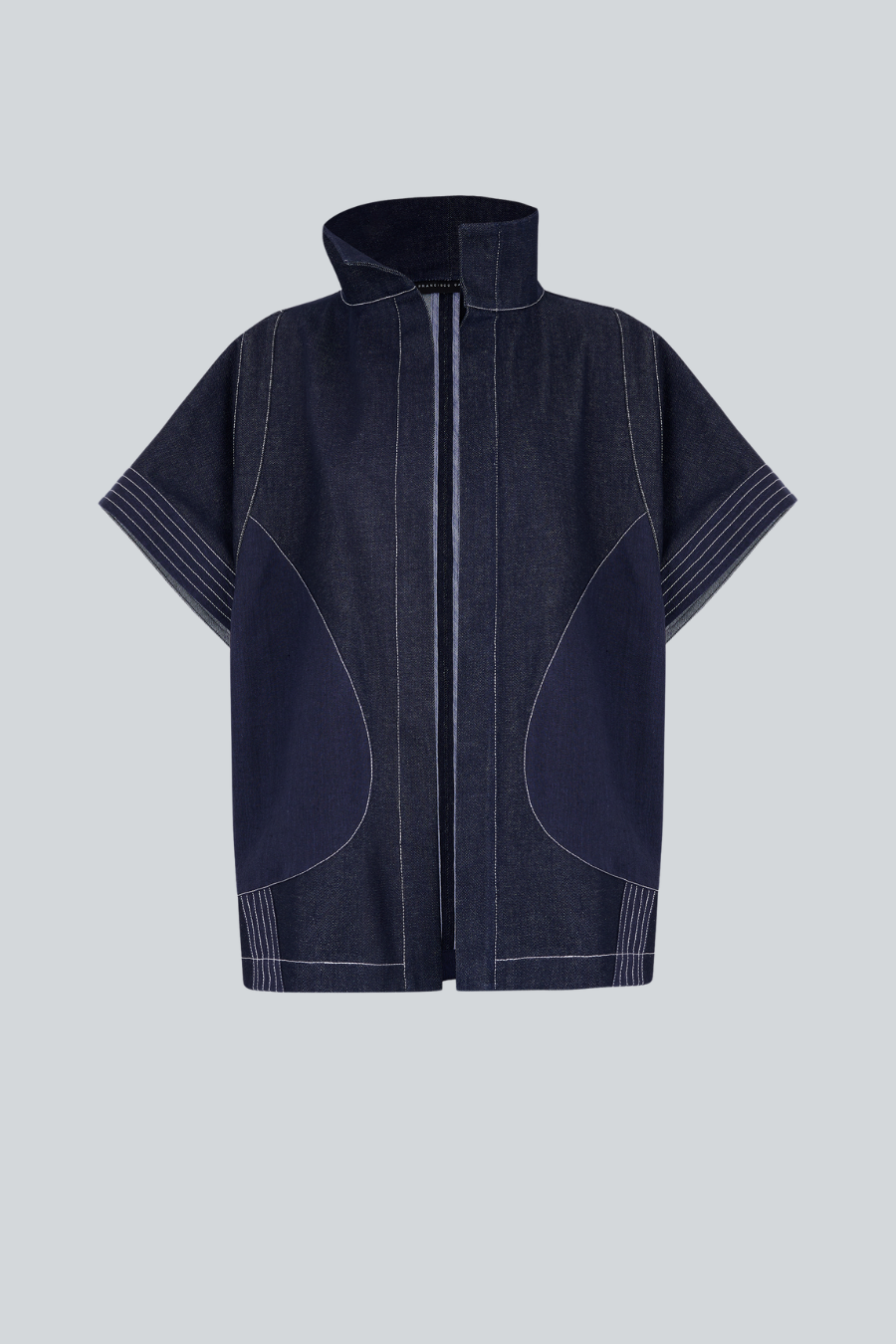 Ensamble Izote de denim oversize con manga corta de Cancino.