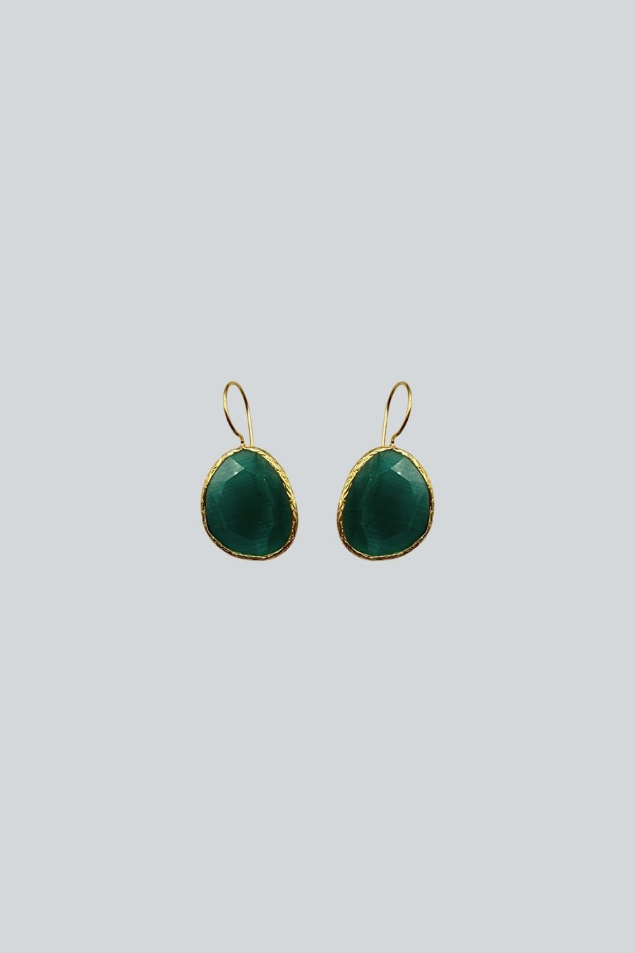 ARETES OVALO MED VERDE