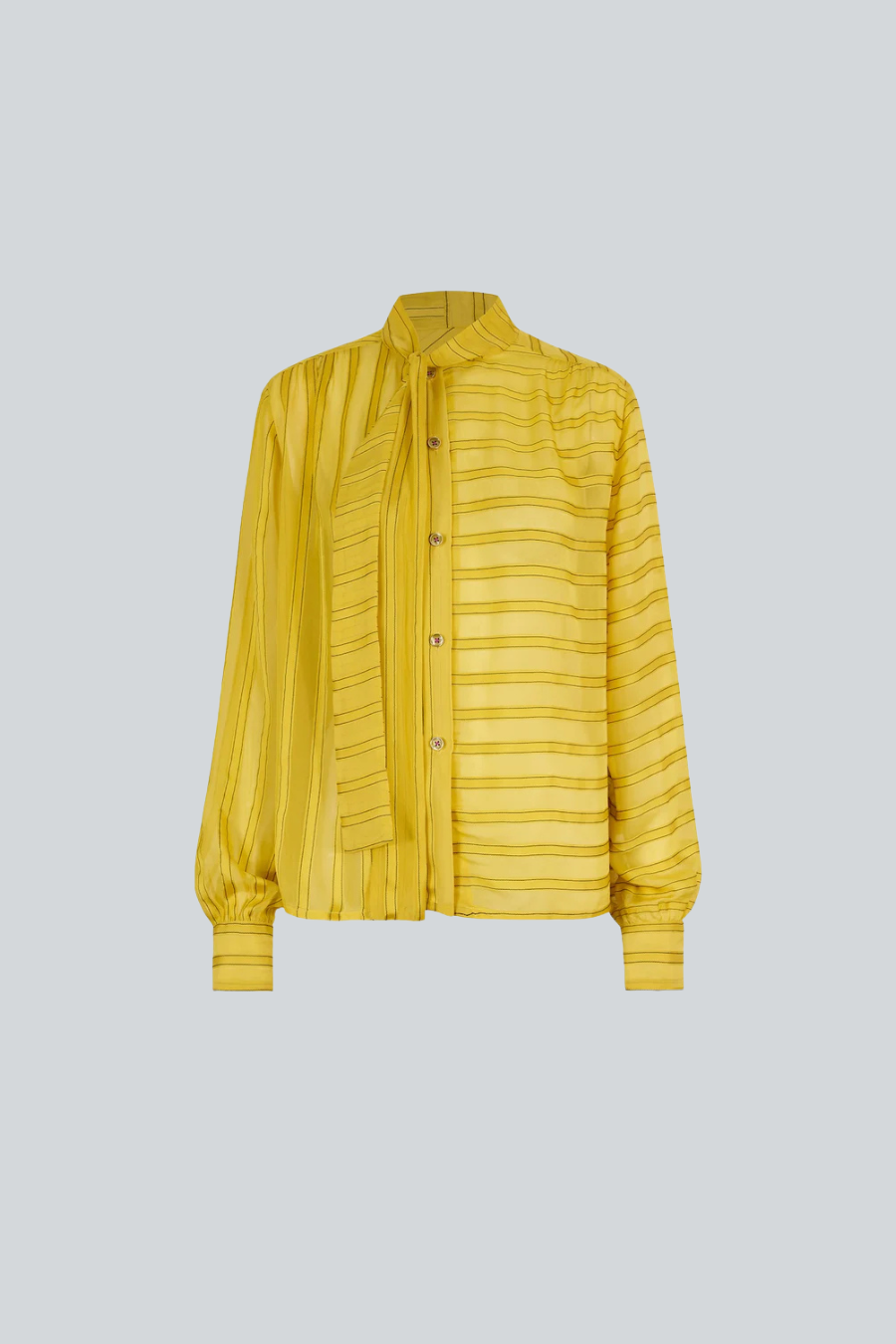 Blusa Sunny Shirt amarilla de Sandra Weil en chiffon con lazo al cuello, vista frontal.